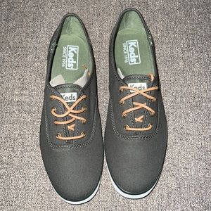 Cute Forest Green Keds